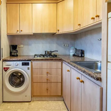 Isard 7 Junto A La Playa Appartamento *