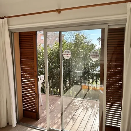 Isard 7 Junto A La Playa Appartamento